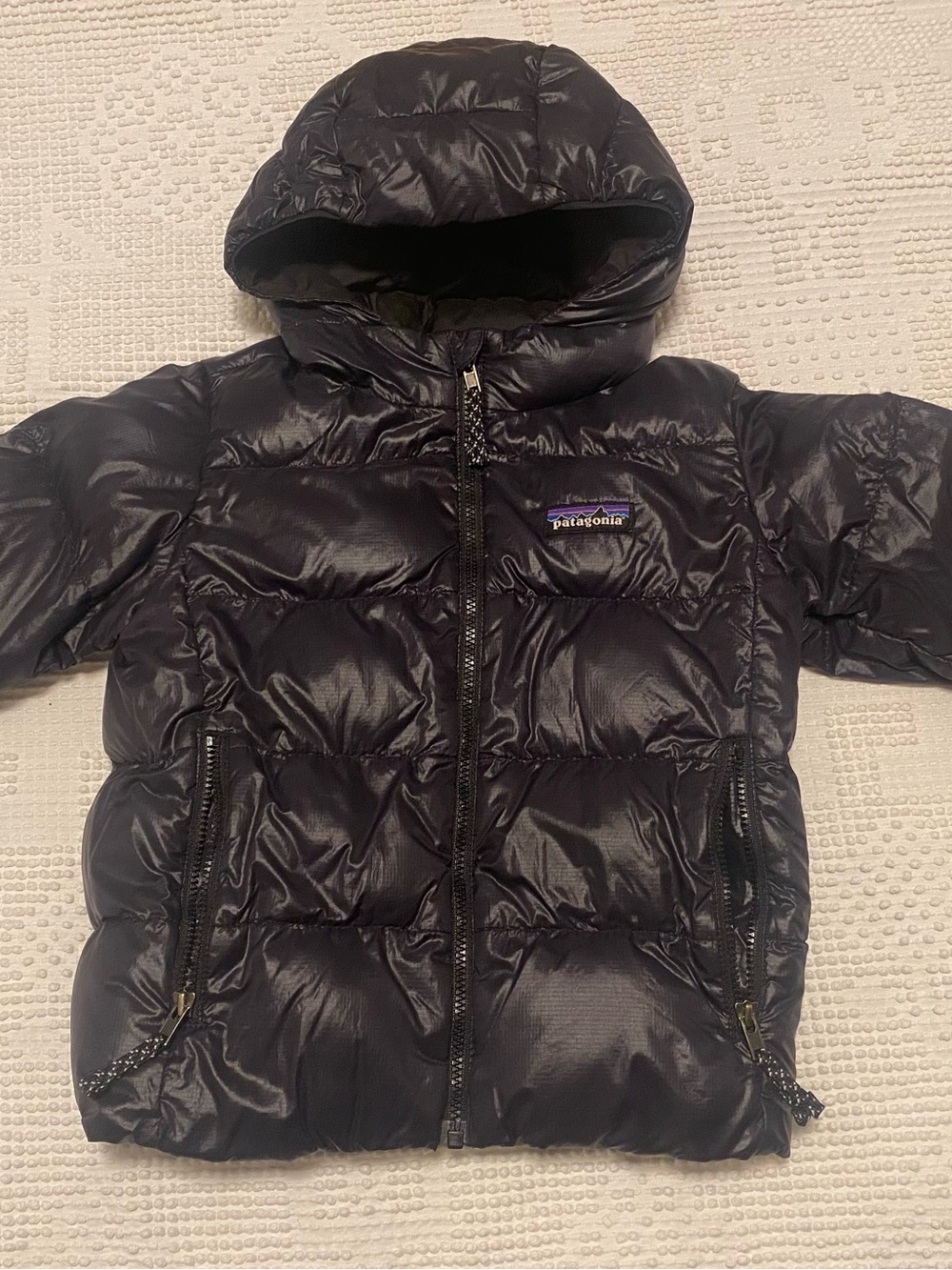 Patagonia Baby Hi-Loft Down Sweater™ Hoody in black size 3T
